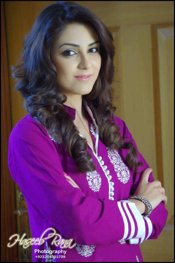 Pakistani Model & Actress Maya Ali Beautiful Photoshoot 2013 Pictures 09