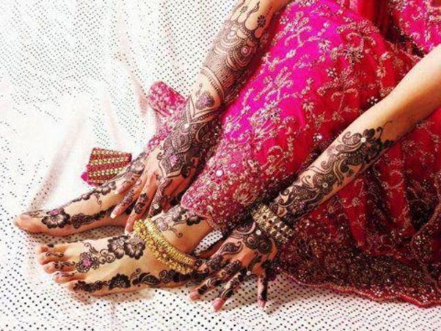 Full Bazo Full Feet Arabic Henna Mehndi Designs