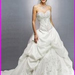 Most Expensive Wedding Dresses Design for Ladies (5)