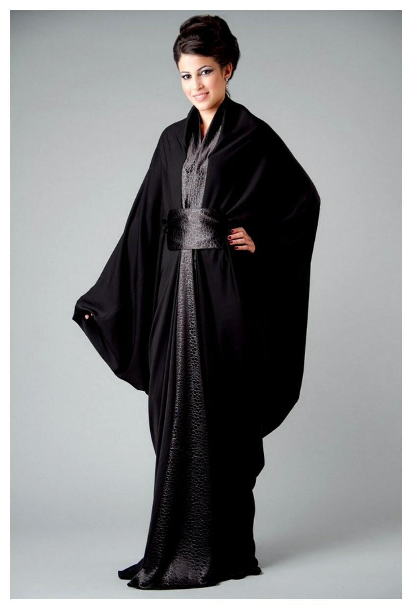 Awesome Girls Abaya Design 2022 in Black