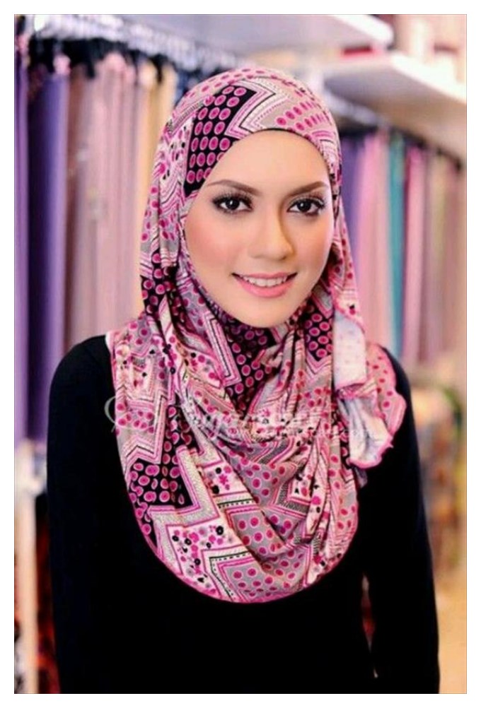 Easy art in Hijab 2022